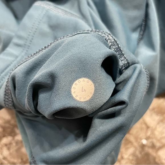 Lululemon Skirt - Picture 5 of 5